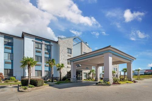Hattiesburg Hotel | Comfort Suites Hattiesburg near University