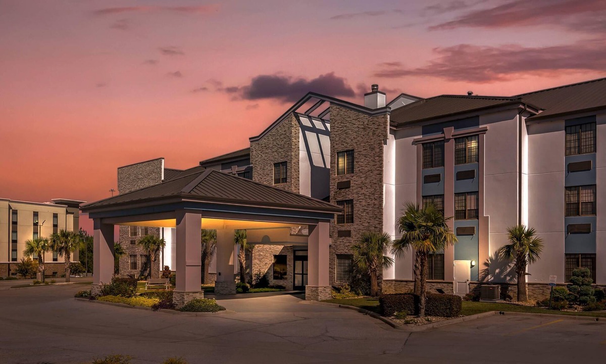 Hattiesburg Hotel | Comfort Suites Hattiesburg near University