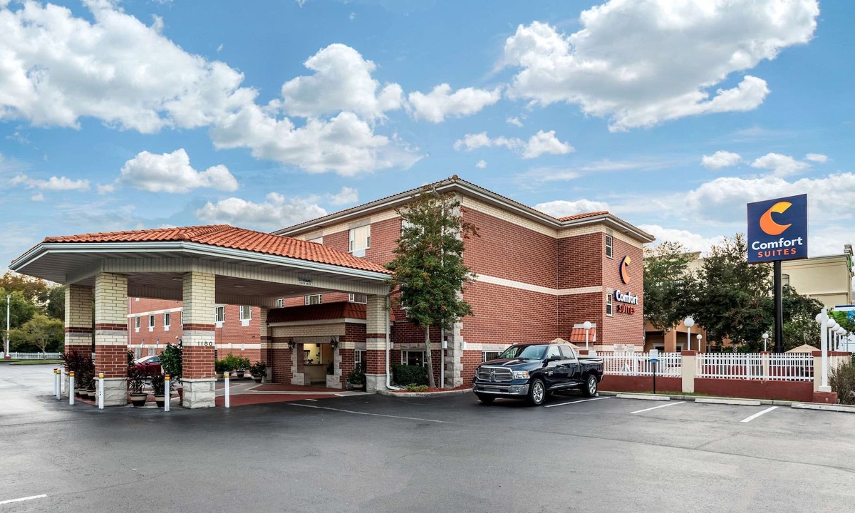 Northside Hotel | Comfort Suites Jacksonville Airport