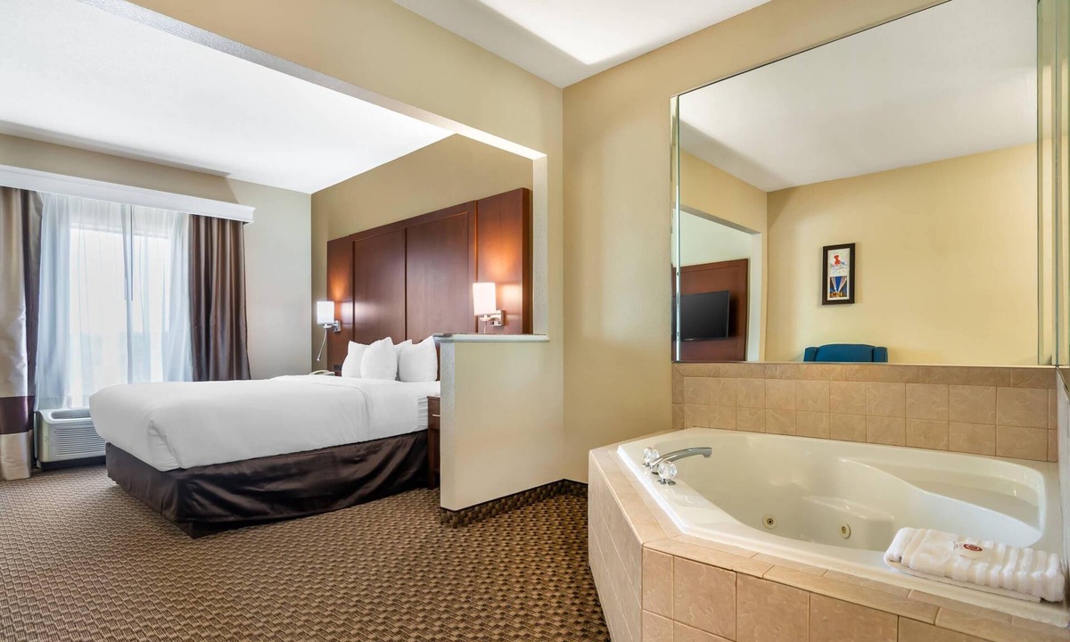 Jefferson City Hotel | Comfort Suites Jefferson City