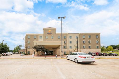 Lawton Hotel | Comfort Suites Lawton Near Fort Sill