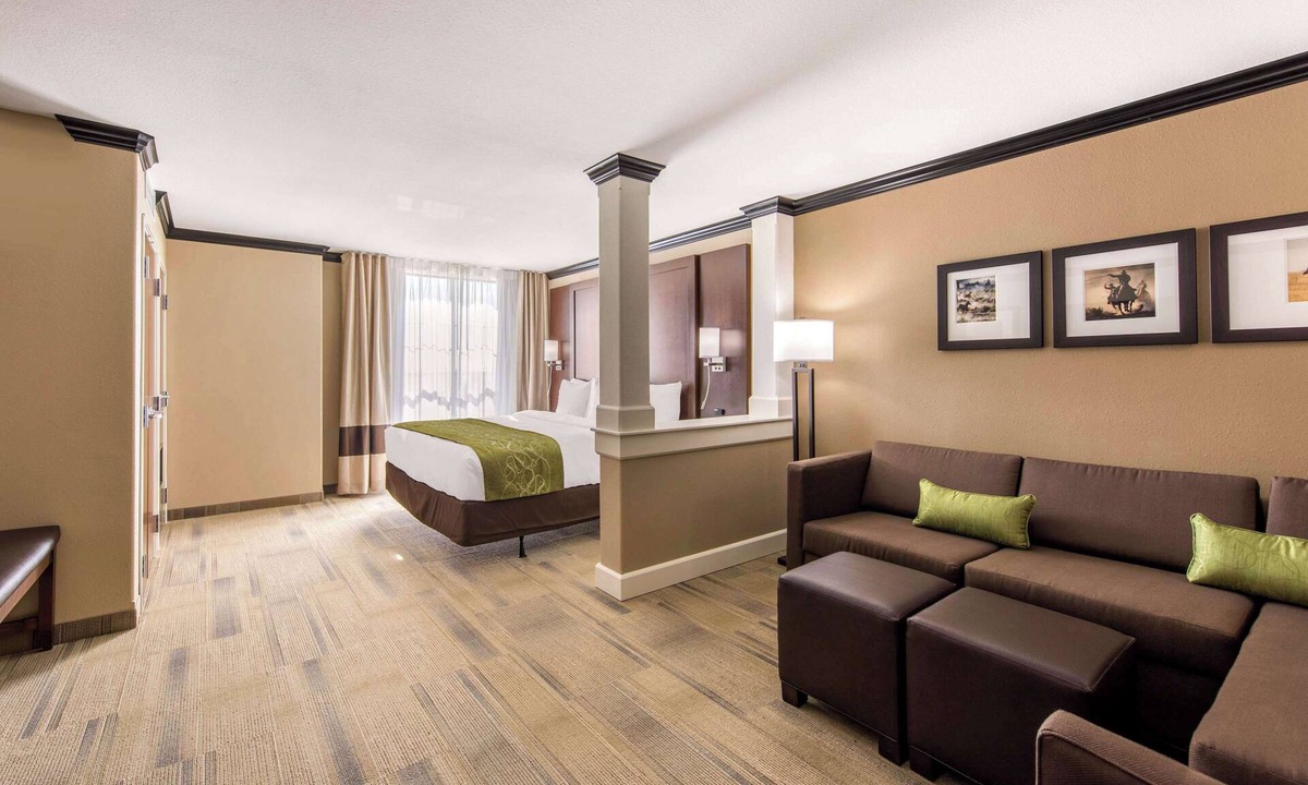 Liberal Hotel | Comfort Suites Liberal North
