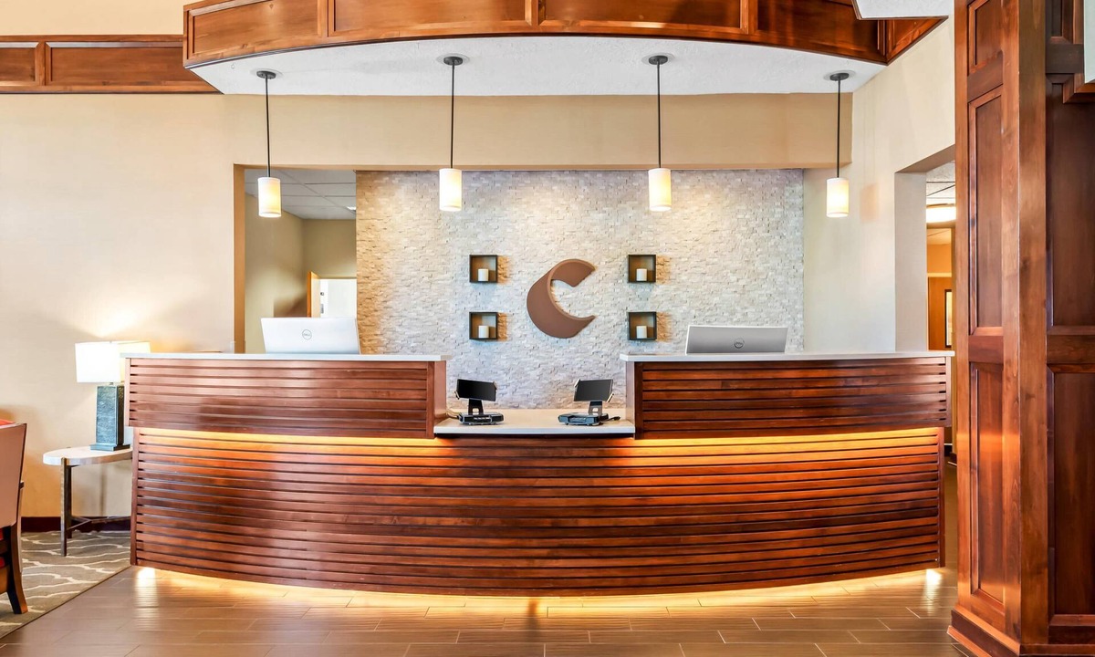 Albany Hotel | Comfort Suites Linn County