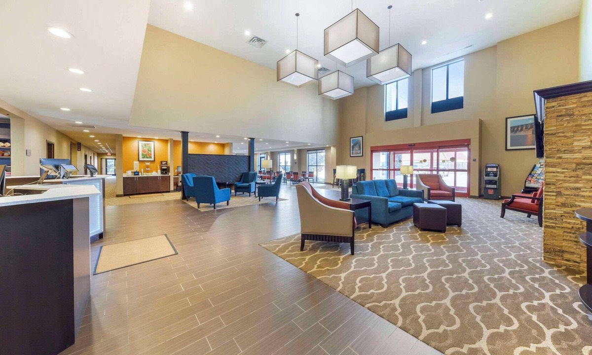 Central Oklahoma City Hotel | Comfort Suites Meridian and I-40