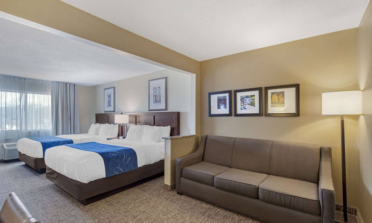 Normal Hotel | Comfort Suites Normal University area