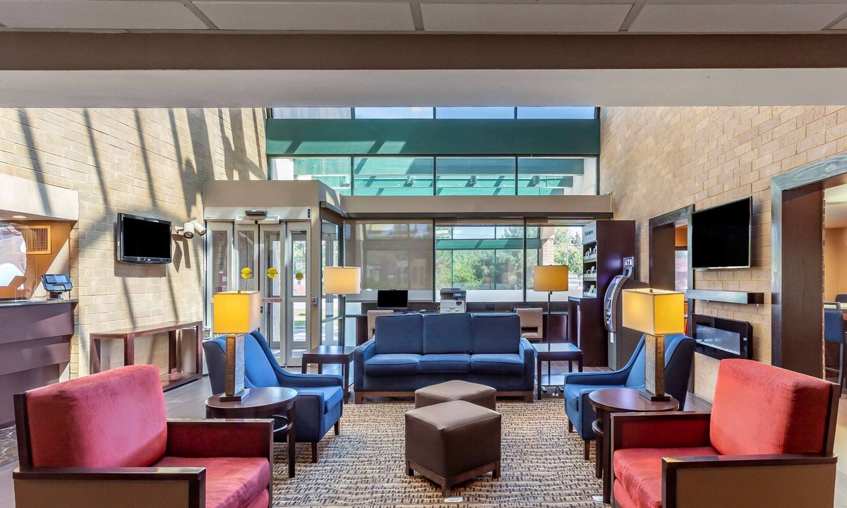 Oakbrook Terrace Hotel | Comfort Suites Oakbrook Terrace near Oakbrook Center