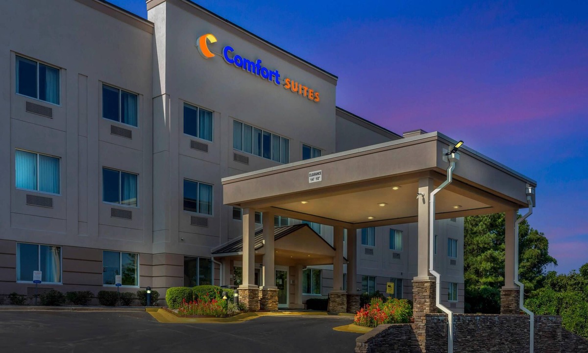 Southeast Raleigh Hotel | Comfort Suites Raleigh Walnut Creek