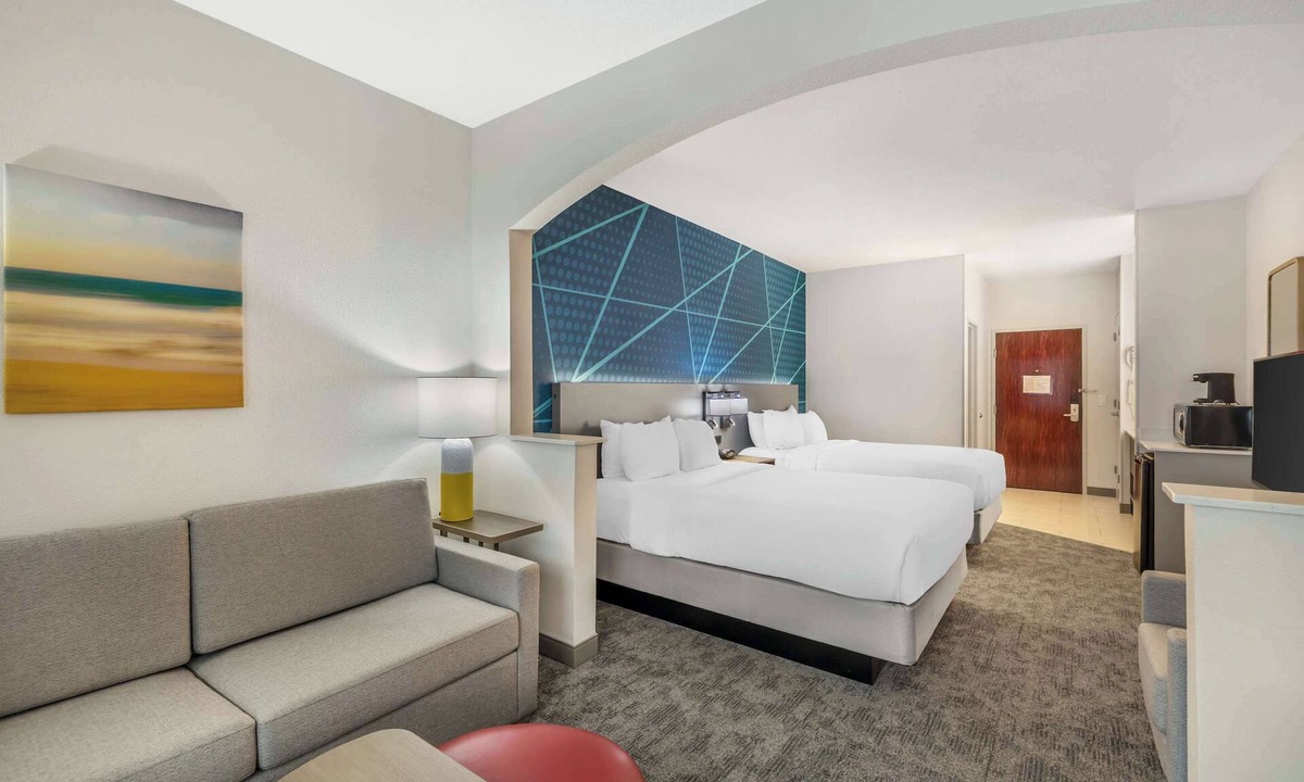 Redmond Hotel | Comfort Suites Redmond Airport