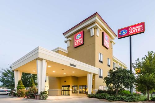 Salina Hotel | Comfort Suites Salina South