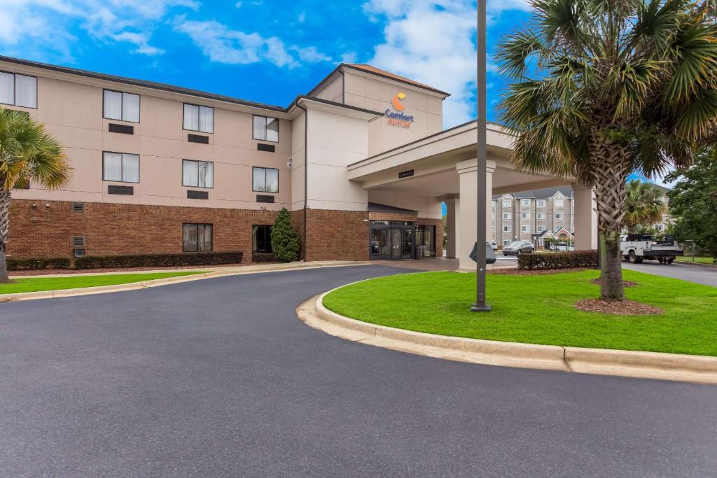 Saraland Hotel | Comfort Suites Saraland - North Mobile