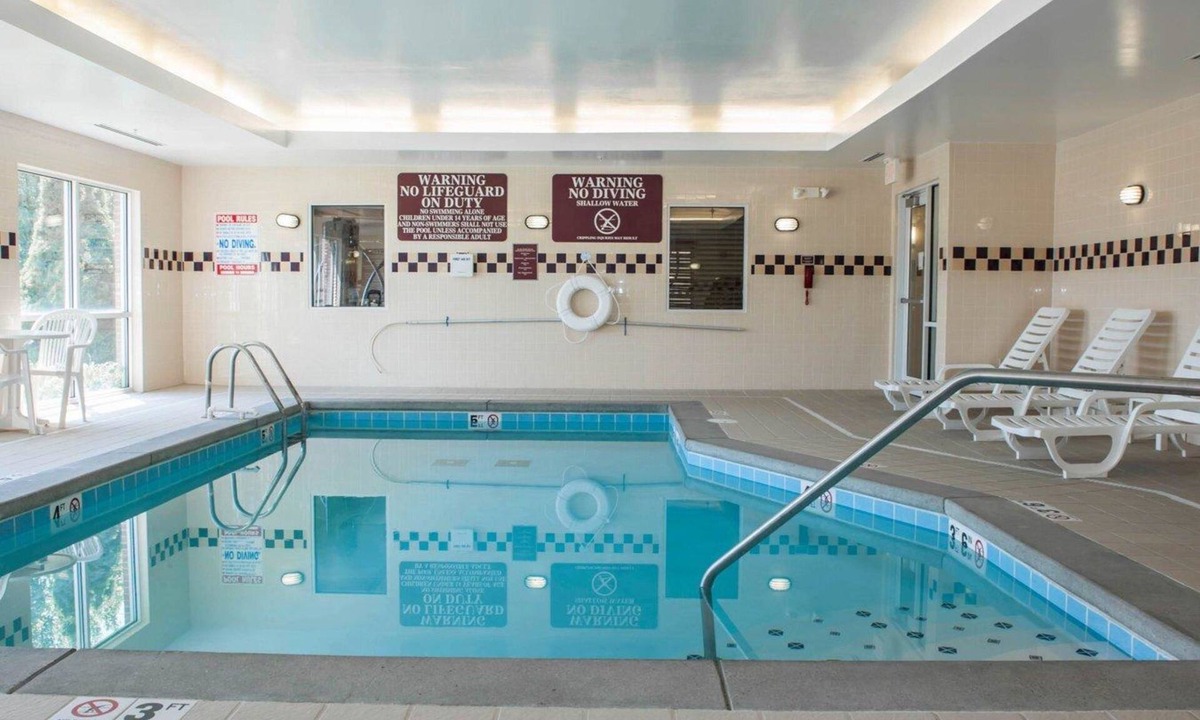 Southport Hotel | Comfort Suites Southport