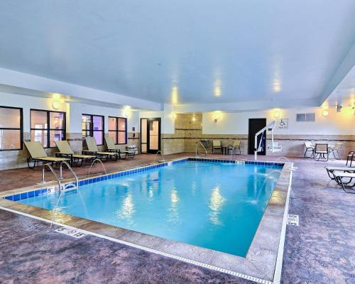Uniontown Hotel | Comfort Suites Uniontown