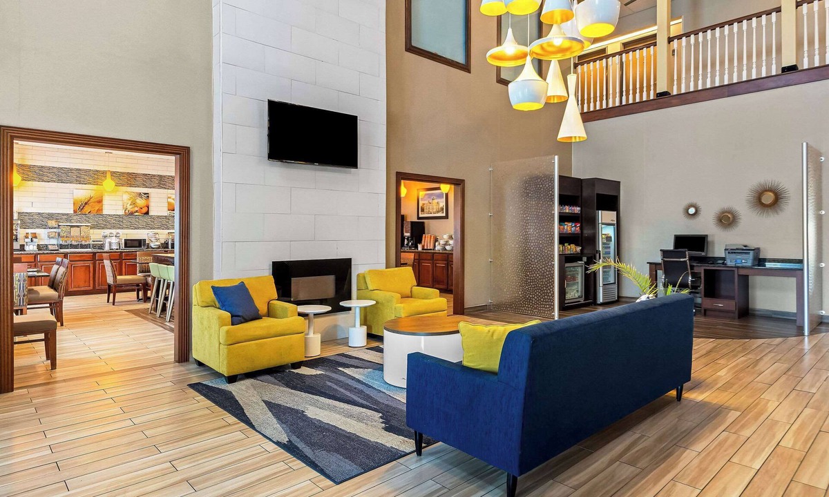 Vincennes Hotel | Comfort Suites Vincennes