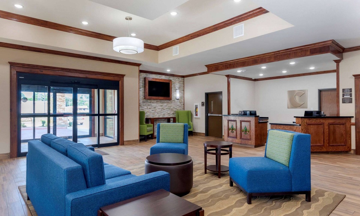 Claiborne Hotel | Comfort Suites West Monroe near Ike Hamilton Expo Center