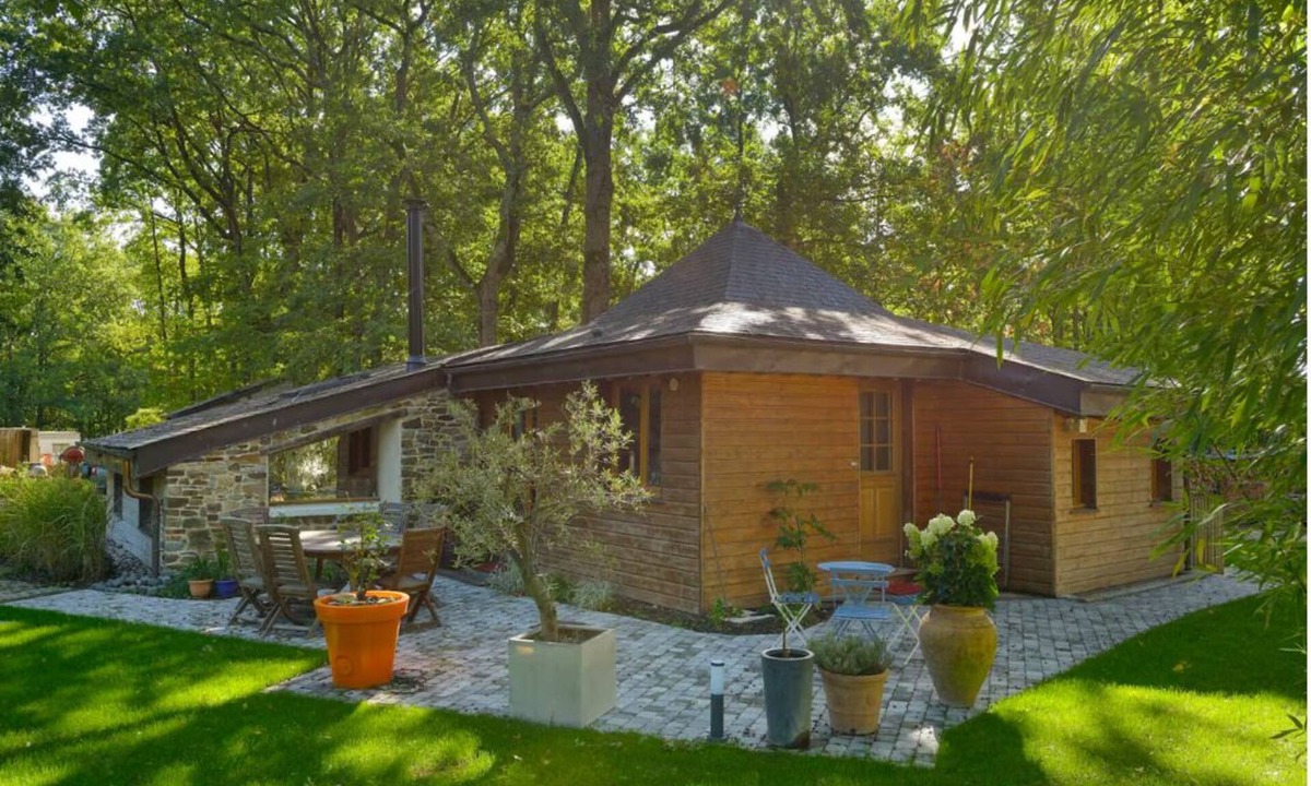 La Roche Foulques Bed & Breakfast | Comfortable chalet ideal for family/friends & business trips