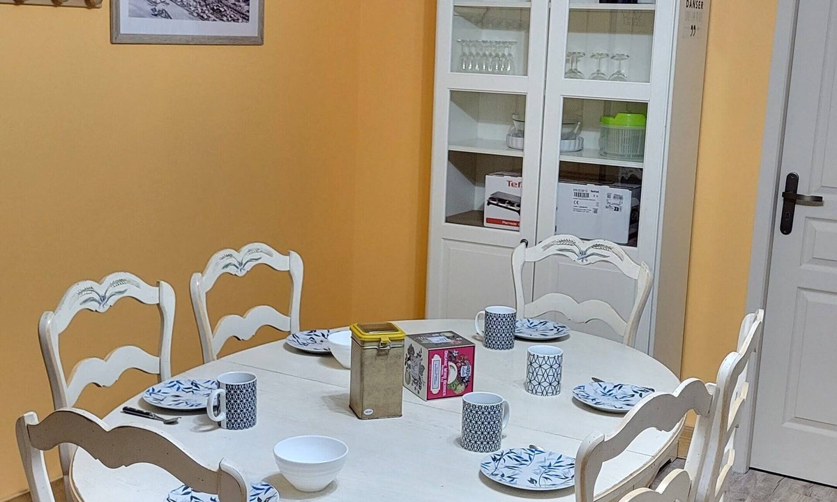 Entremont Apartment | Comfortable 6-person apartment