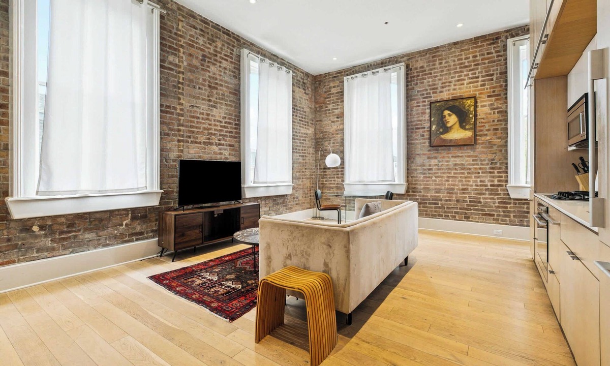 Tulane - Gravier Apartment | Comfortable 1BR Apartment Near CBD | Gated Parking | Gym