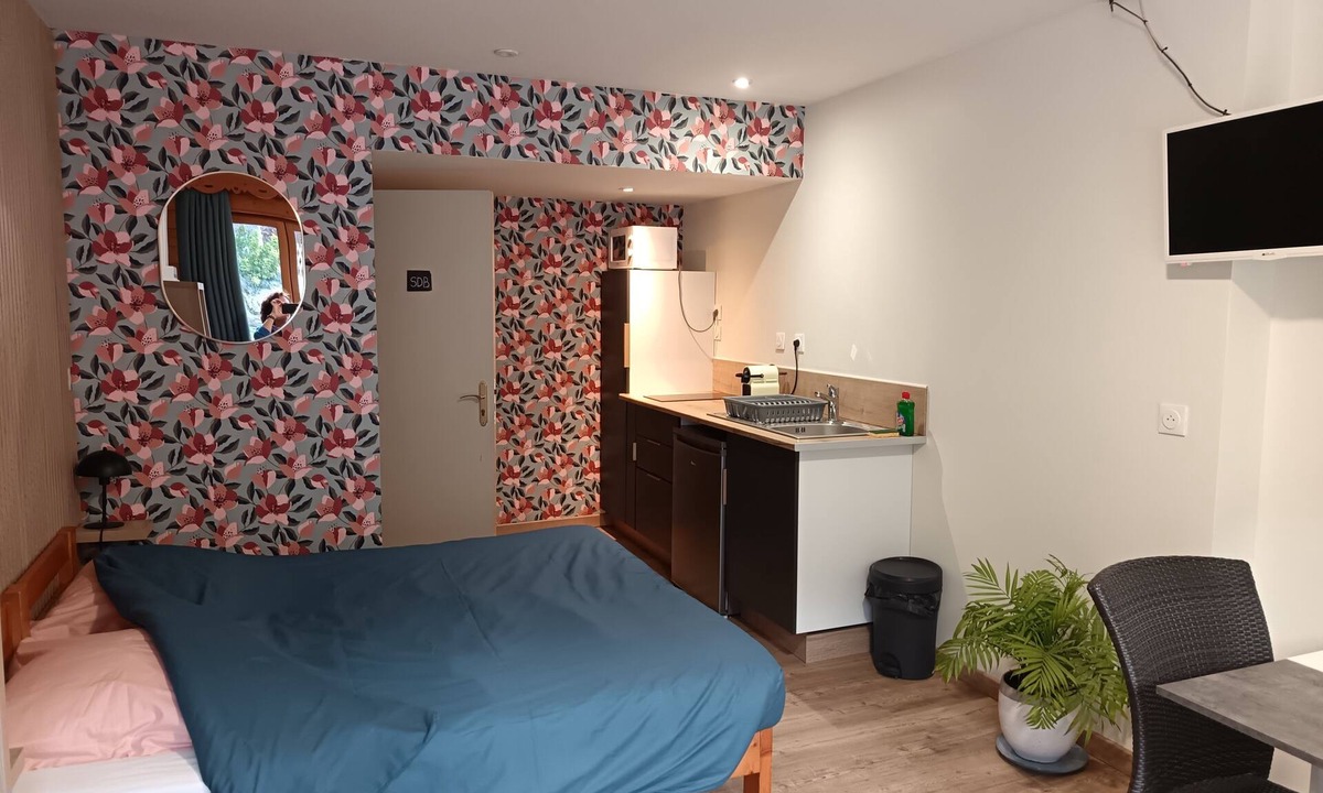 Arlos Apartment | Comfortable 2-person studio