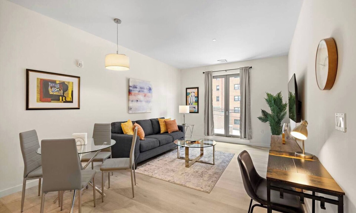 Newark Apartment | Comfortable 2BR ! Free parking ! 30 min to NYC !