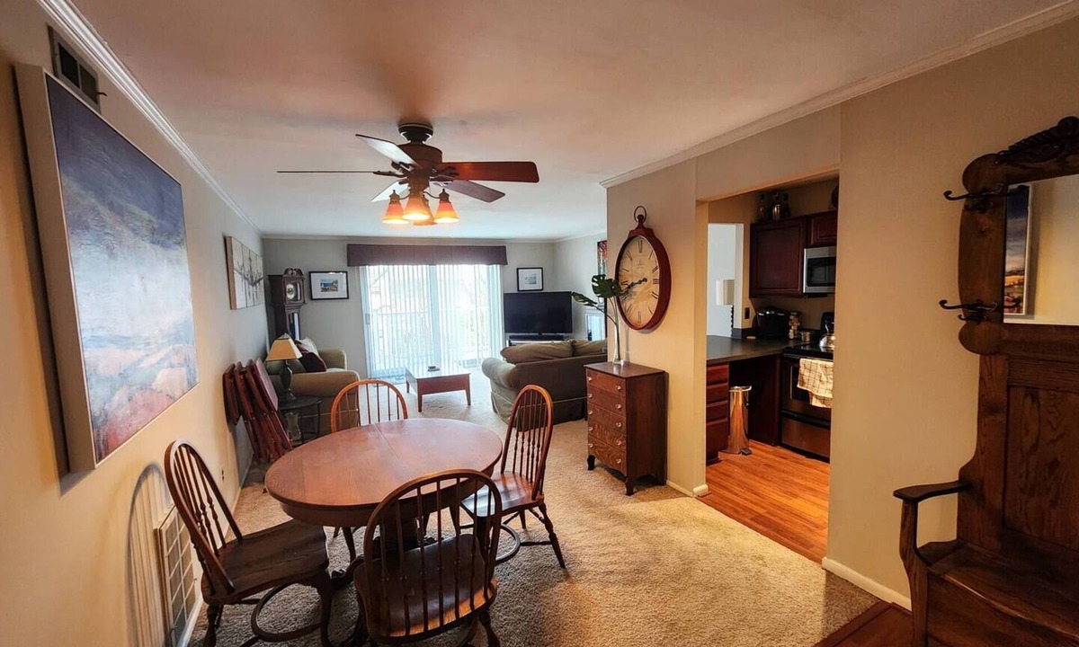 Elkins Park Apartment | Comfortable 2BR + Office Setup Long-Term Friendly Monthly Discount