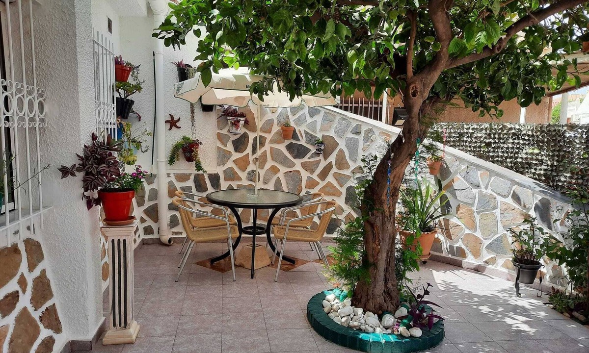 Santiago de la Ribera House | Comfortable 3-Bed House, bungalow