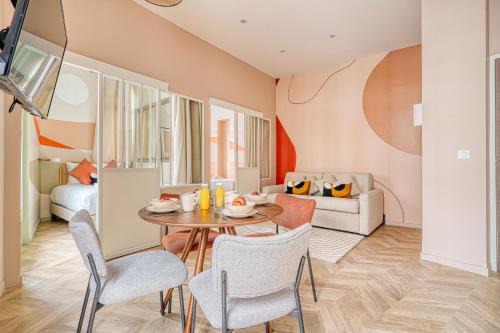 Quartier de la Plaine-de-Monceaux Apartment | Comfortable 3 rooms with air conditioning