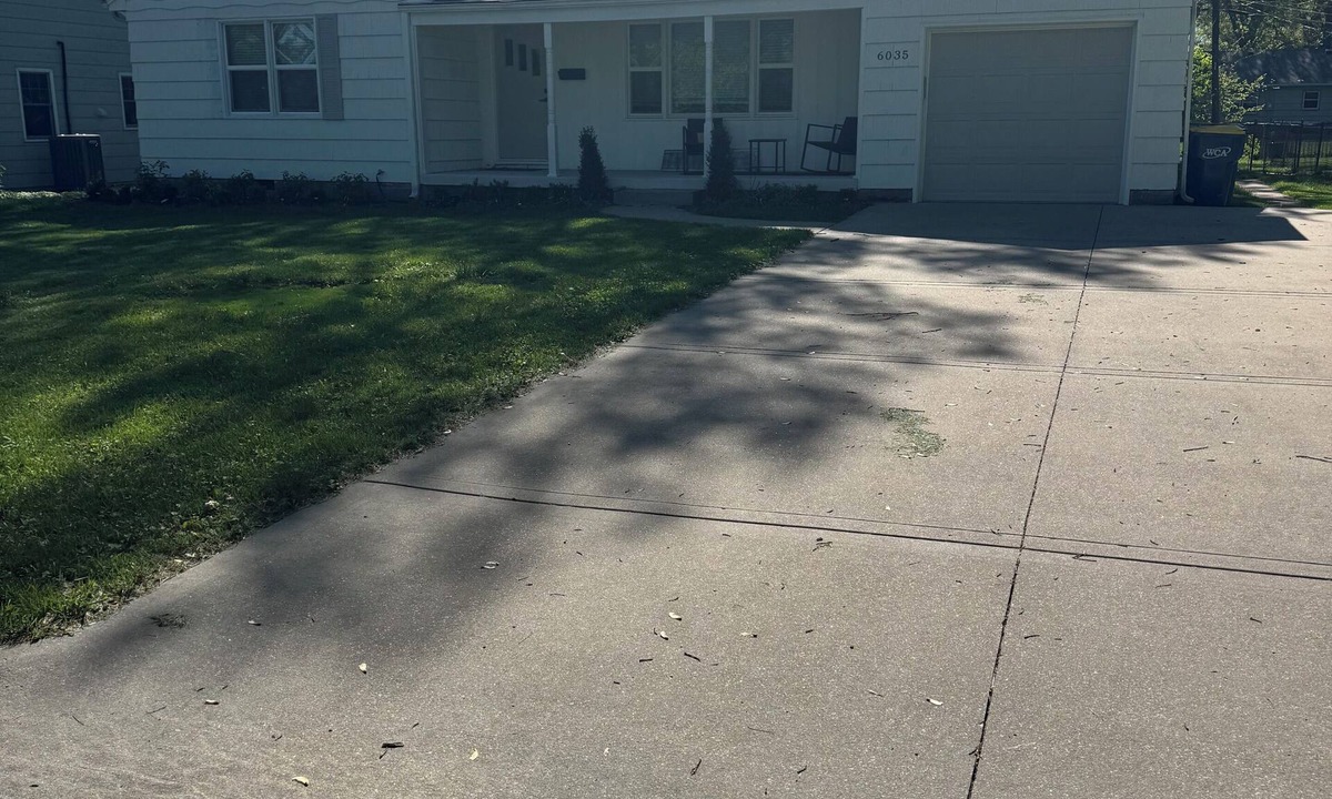 Fairway House | Comfortable 3BR Home Near World Cup Action – Pet Friendly w/Fenced Yard!