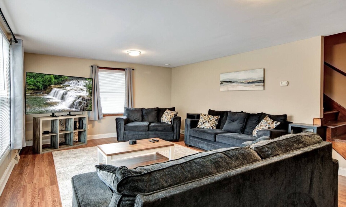Amherst House | Comfortable 4-Bedroom Getaway
