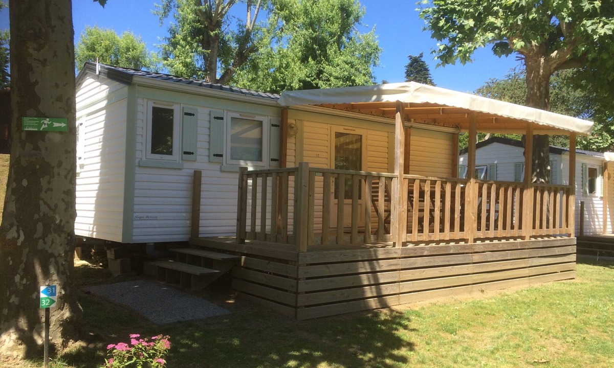 Saint-Sornin-Lavolps House | Comfortable 4-person mobile home with covered terrace
