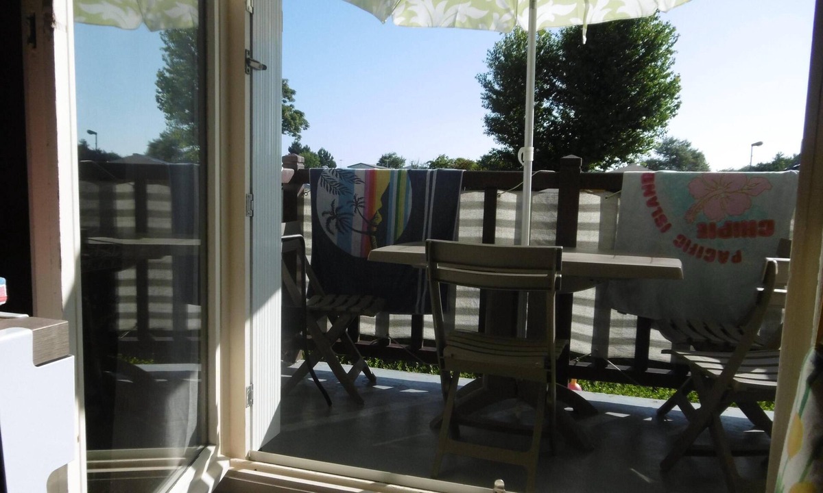 Merville-Franceville-Plage Apartment | COMFORTABLE 5-BED SEASIDE APARTMENT