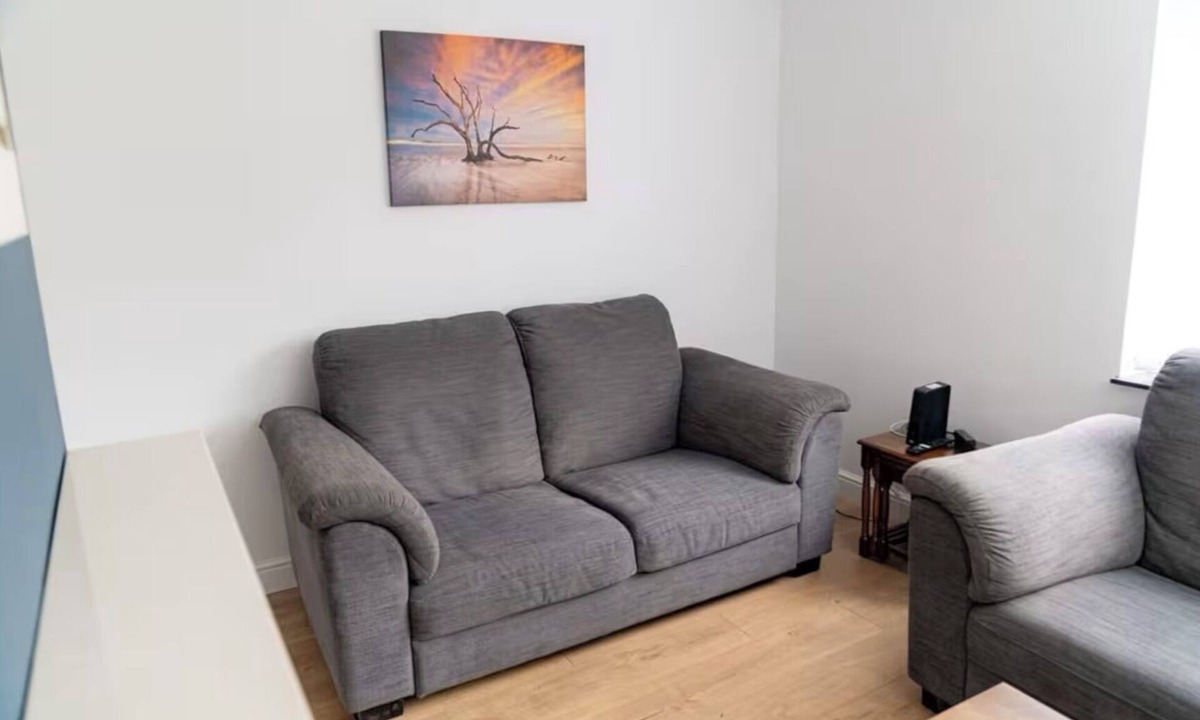 Basingstoke House | Comfortable and convenient 3 bed house in Basingstoke
