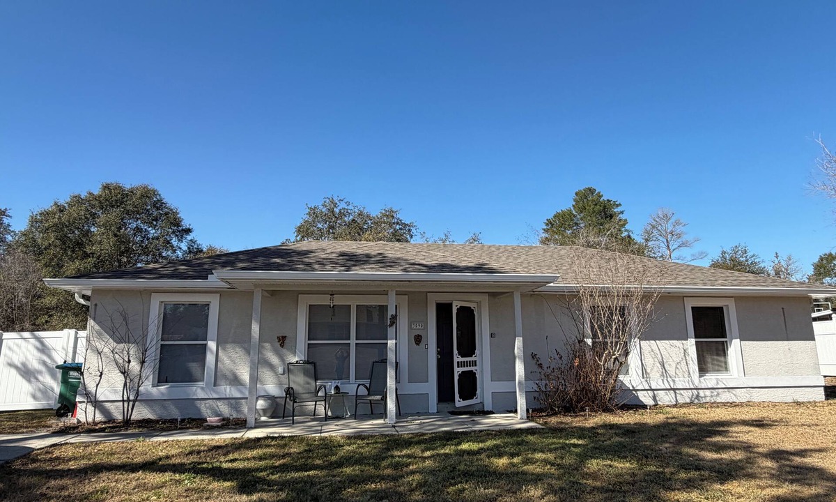 Deltona Lakes House | Comfortable and inviting three bed, two bath house