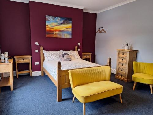 Cranleigh House | Comfortable and Spacious Double En-suite Room