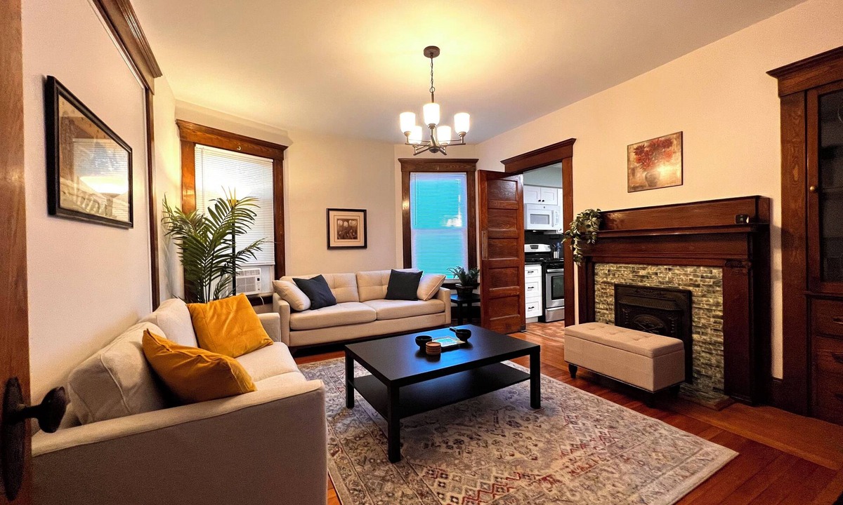 Dwight Apartment | Comfortable and Tranquil -1st Fl