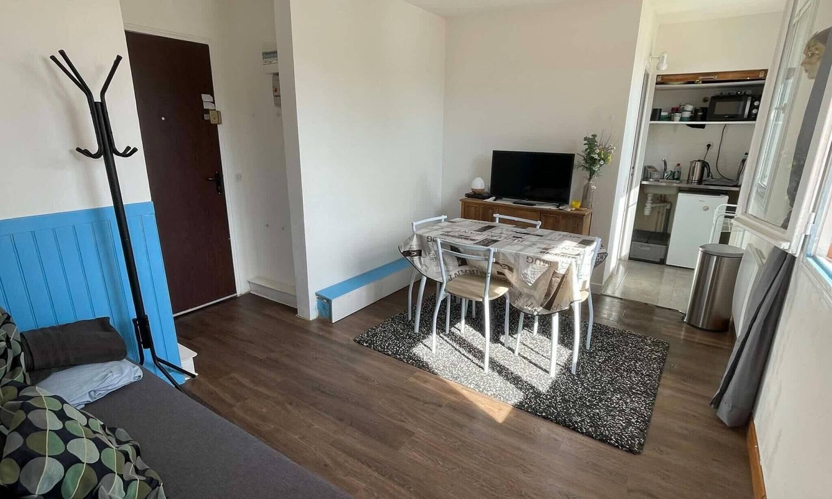 Houlgate Apartment | Comfortable apartment at the foot of the beach