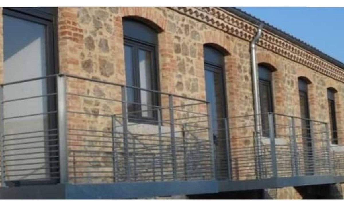 Pelussin Apartment | Comfortable apartment with mezzanine