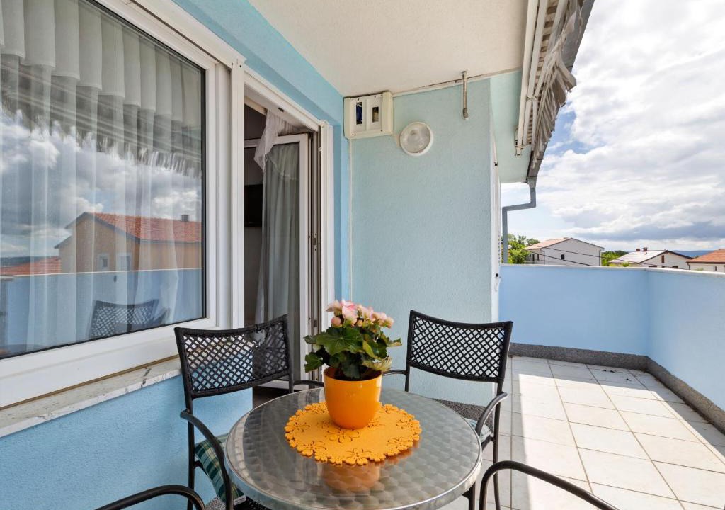Jadranovo Apartment | Comfortable Apartment in Jadranovo near Seabeach