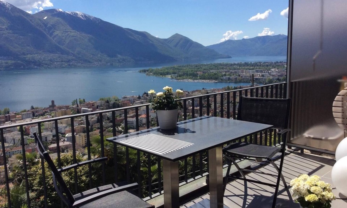 Minusio Apartment | Comfortable apartment with panoramic views over Lake Maggiore and indoor pool