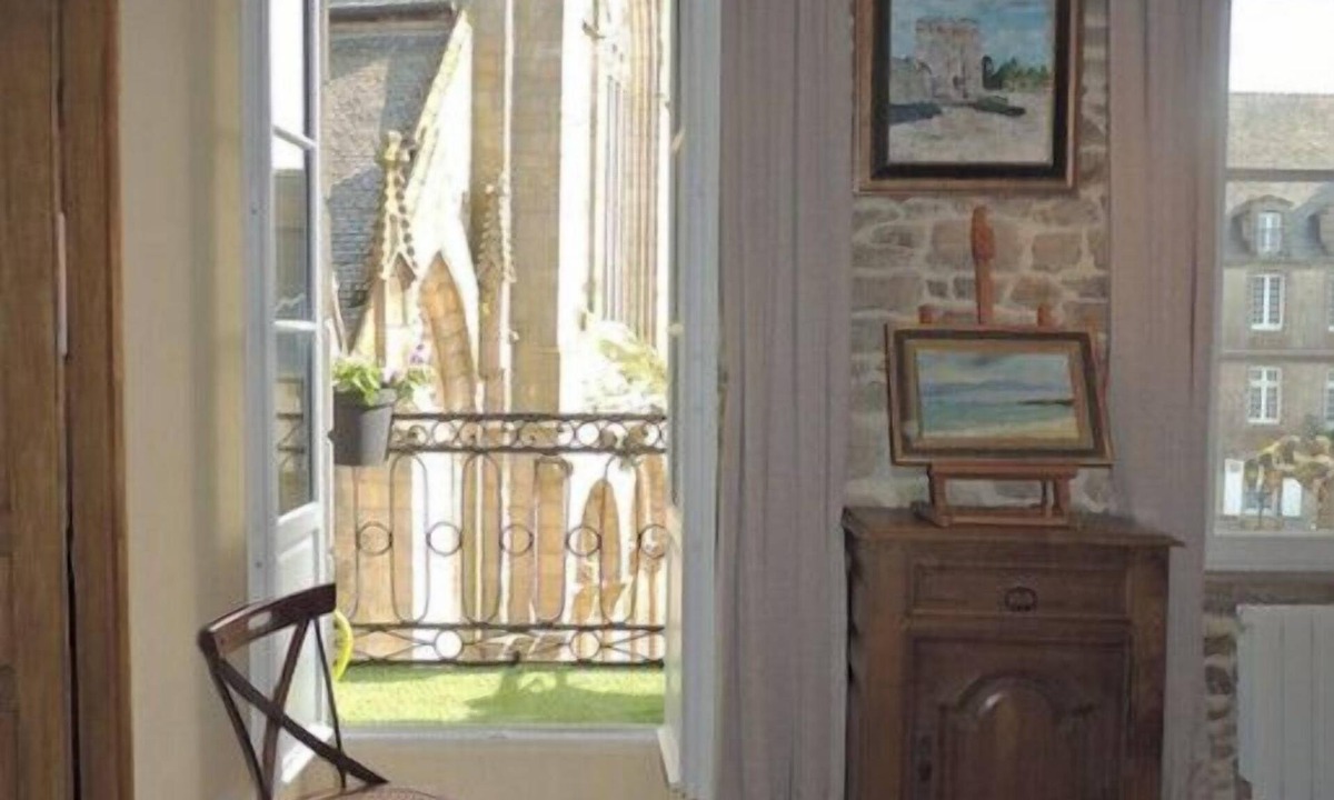 Dinan Apartment | Comfortable apartment with balcony and nice view