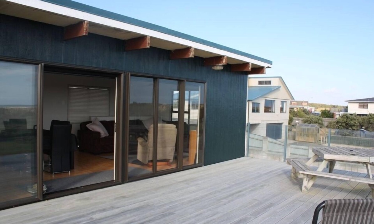 Koitiata House | Comfortable Beach-Front House
