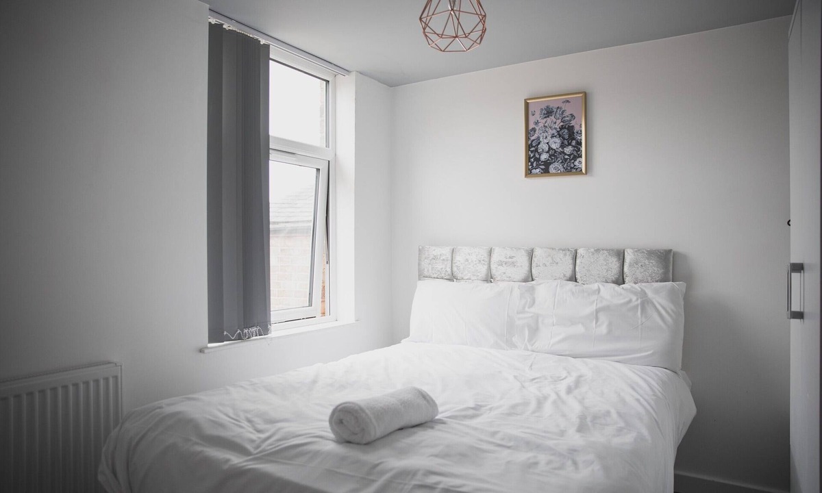 Aylestone House | Comfortable Big House in Leicester