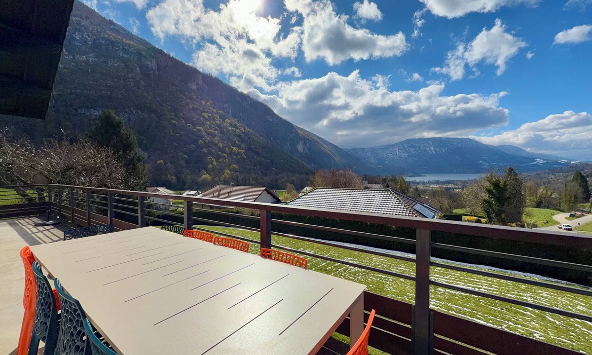 Nances Ski Chalet | Comfortable Chalet - View of Lake Aiguebelette
