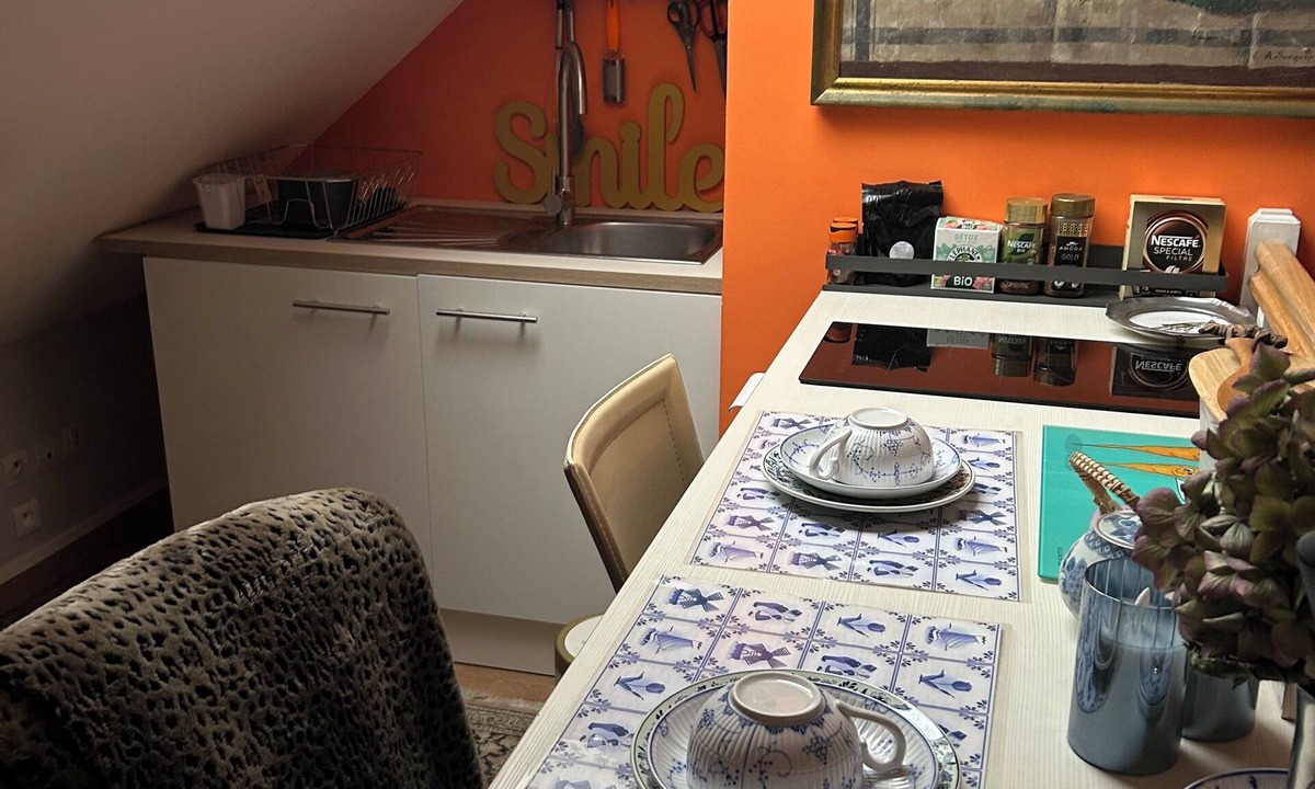 Etaples Apartment | Comfortable Canche Bay accommodation, free parking, pets welcome, bicycle garage