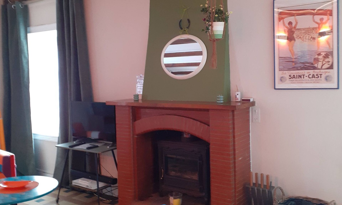 Roz-sur-Couesnon Apartment | Comfortable cosy apartment close to Mont Saint Michel