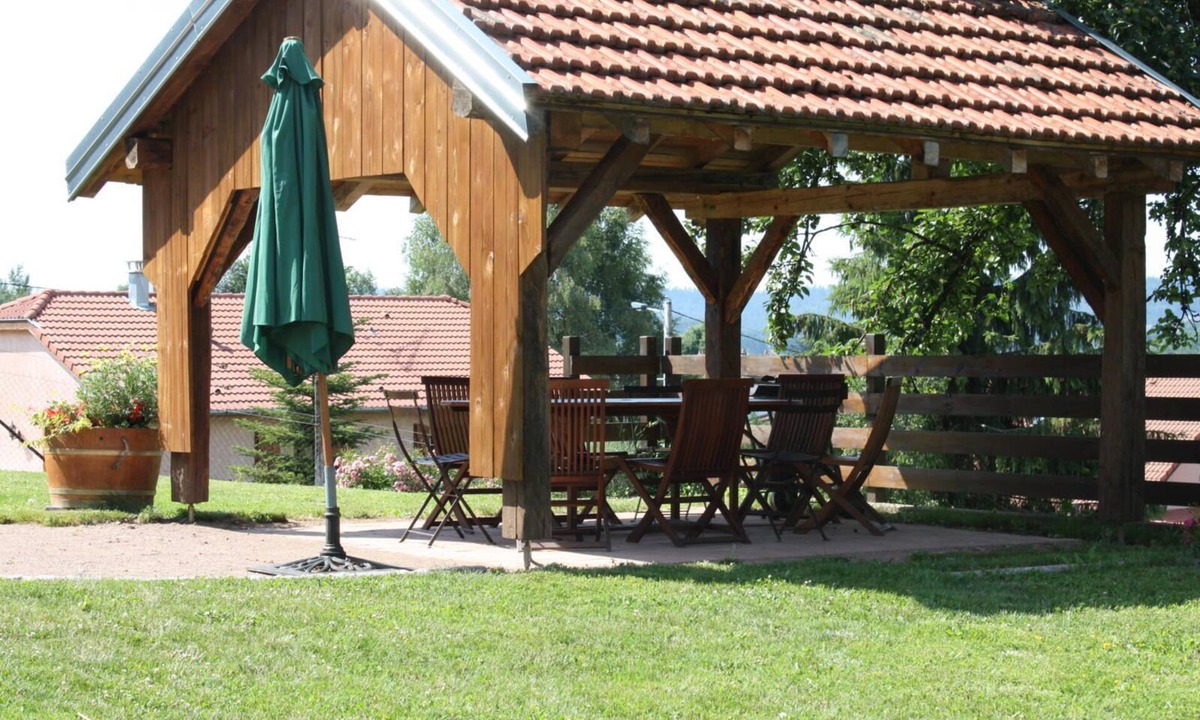 Beaumenil House | Comfortable cottage welcoming 14 people.