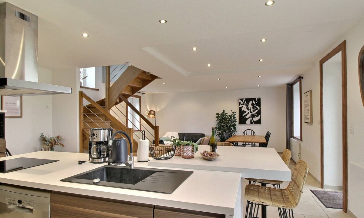 Plougar House | Comfortable country house