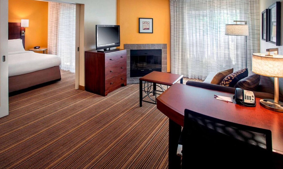 Westborough House | Comfortable Countryside Stay! Free Parking, Onsite Pool, Pets Allowed