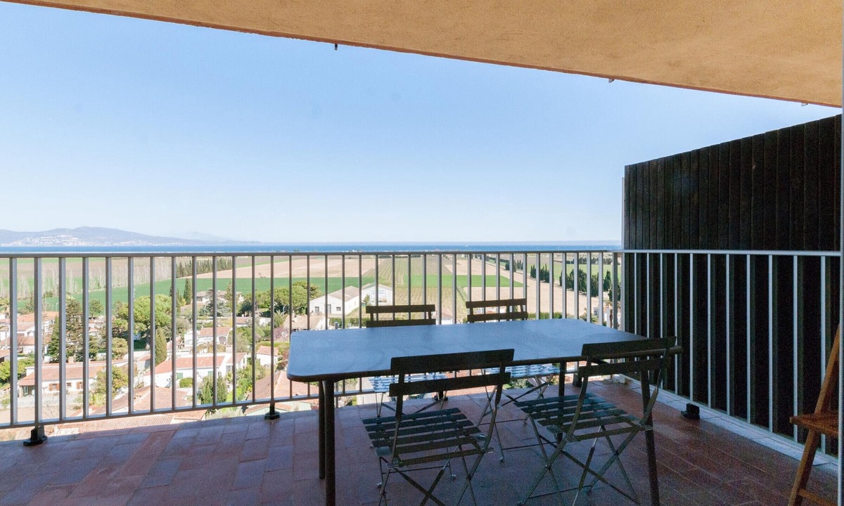 Sant Pere Pescador Apartment | Comfortable Apt 5 Pers With Parking & Wifi