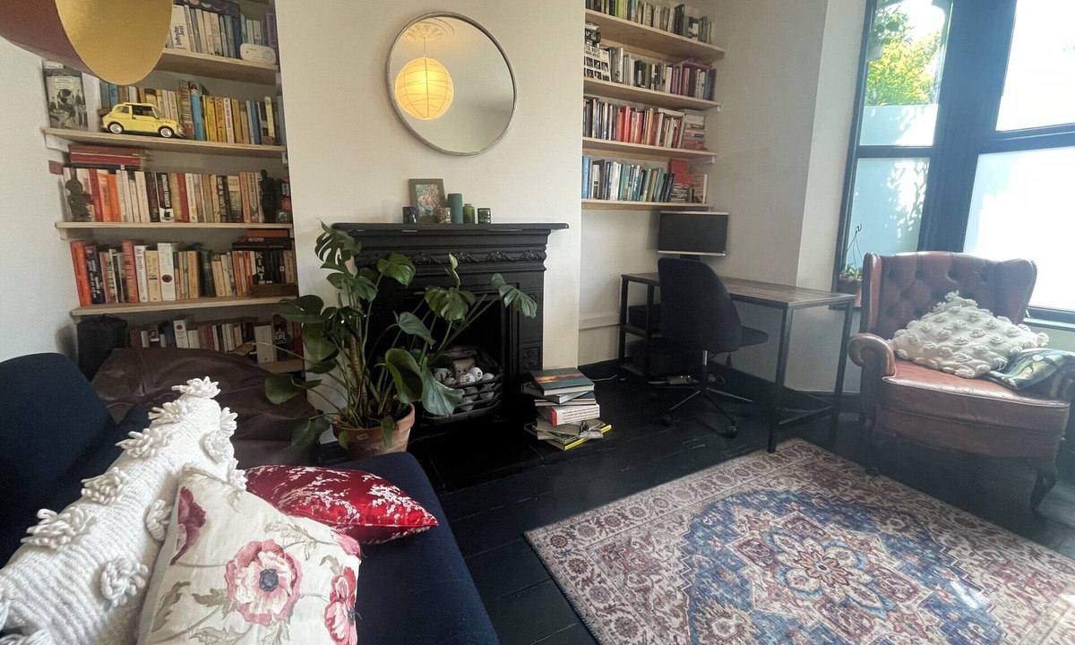 Easton House | Comfortable Escape in Vibrant Easton