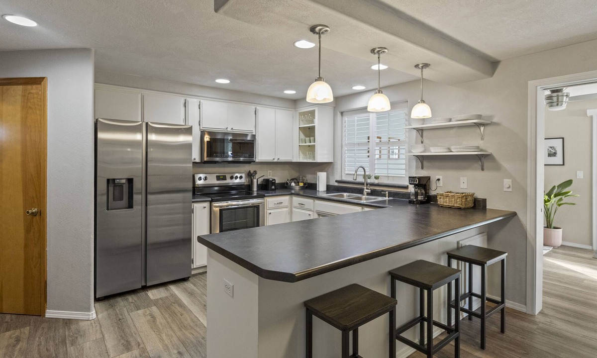 Central Point House | Comfortable family friendly HOME